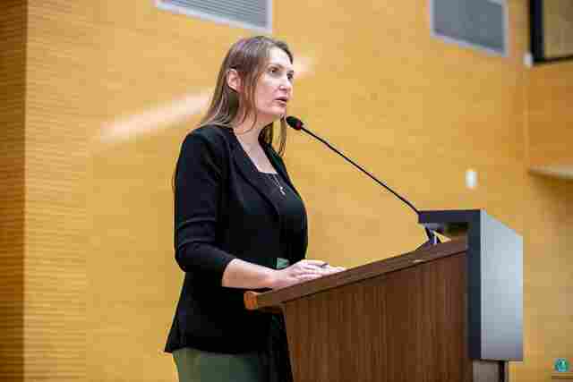 Deputada Lebrinha acompanha uso de equipamentos agr&iacute;colas em S&atilde;o Felipe D&rsquo;Oeste