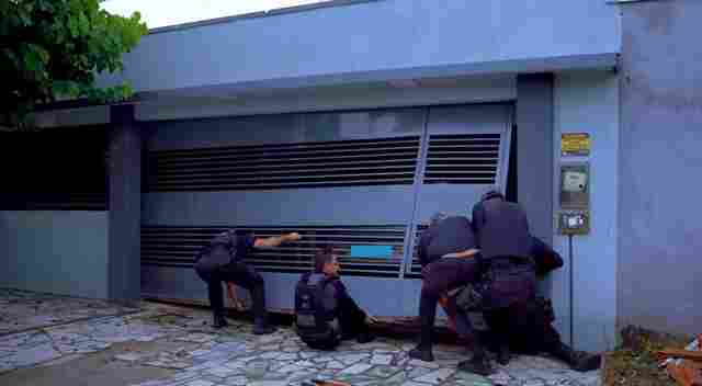 Pol&iacute;cia Civil faz pris&otilde;es e apreende dinheiro e ve&iacute;culos em opera&ccedil;&atilde;o contra o tr&aacute;fico