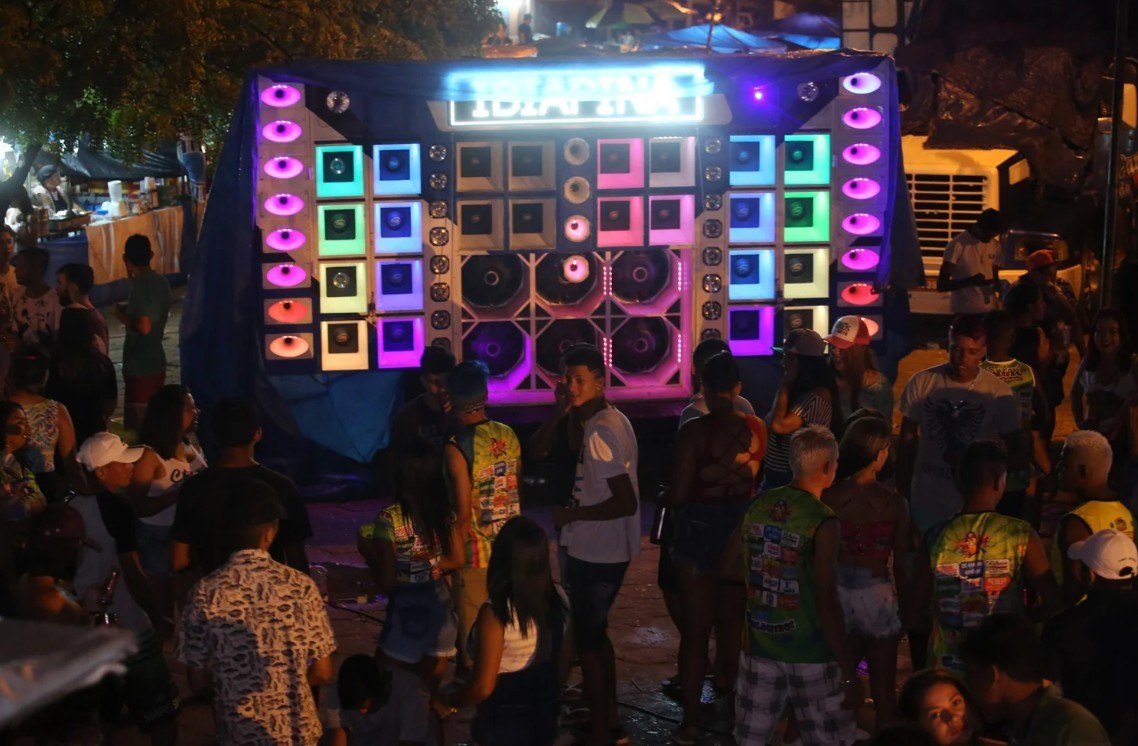 Prefeitura pro&iacute;be pared&otilde;es de som automotivo durante o carnaval em Porto Velho
