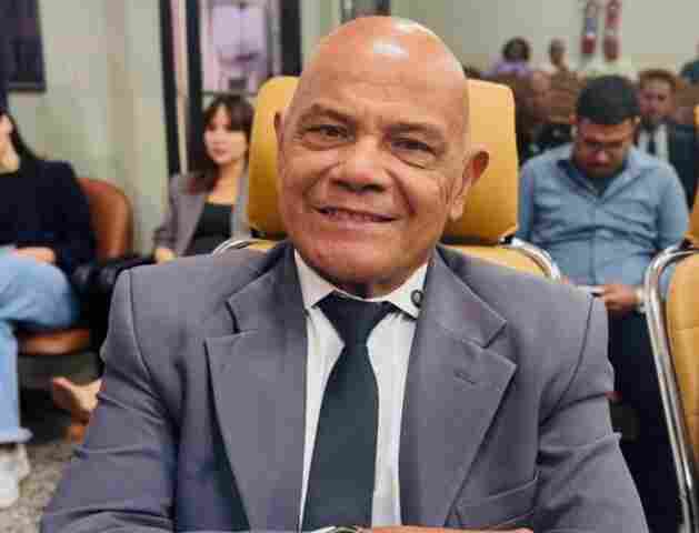 Pastor Evanildo deixa o PRTB com anu&ecirc;ncia da dire&ccedil;&atilde;o nacional e estuda convites para concorrer &agrave; C&acirc;mara