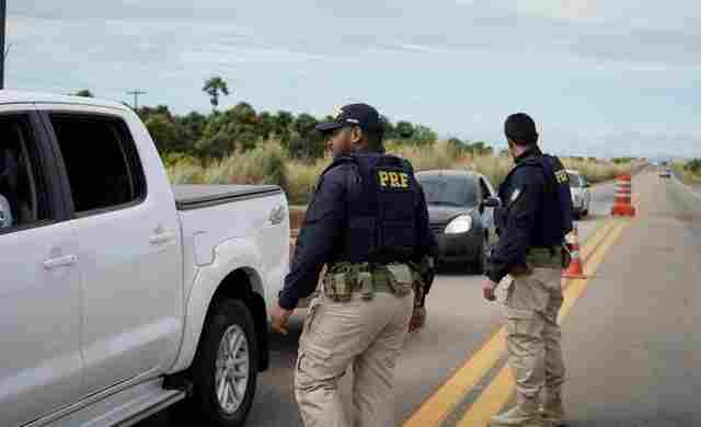 PRF intensifica fiscaliza&ccedil;&atilde;o contra embriaguez ao volante no carnaval

