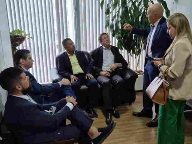 Aus&ecirc;ncia de resposta concreta do MGI sobre a dedica&ccedil;&atilde;o exclusiva leva o Sindsef a acionar o TCU para resolver o problema dos professores transpostos