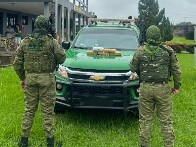 Traficantes abandonam 5,3 kg de drogas durante opera&ccedil;&atilde;o da PM na fronteira