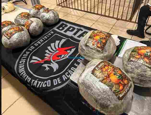 Pol&iacute;cia apreende 9 kg de maconha e prende um em casa usada para tr&aacute;fico