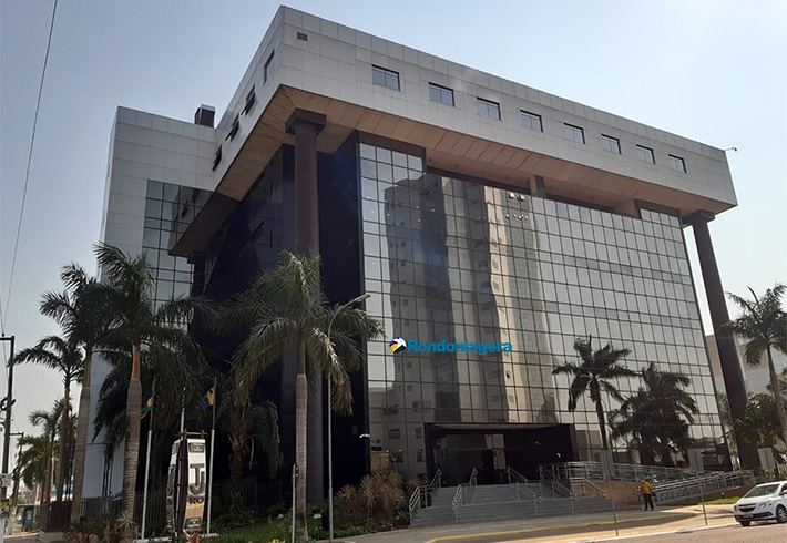 Estado de Rond&ocirc;nia deve custear terapia a adolescente autista
