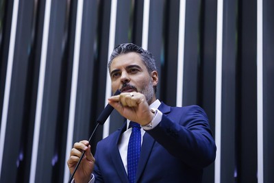 Thiago Flores apresenta projeto para blindar escolas contra ataques