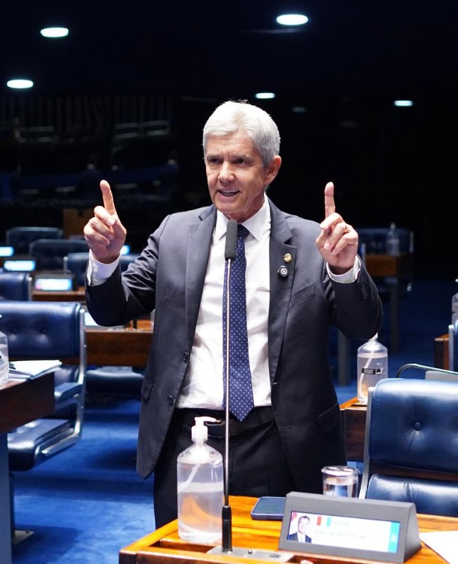 Maior cr&iacute;tico da privatiza&ccedil;&atilde;o da Hidrovia do Madeira, Jaime Bagattoli comemora a suspens&atilde;o do decreto