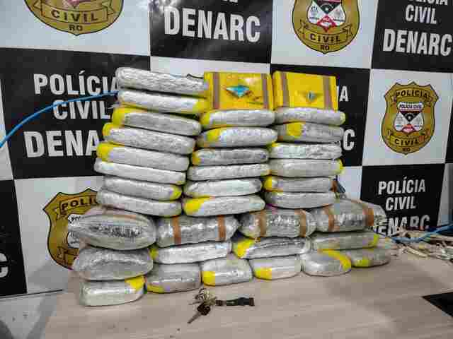 Denarc apreende 47 kg de drogas e prende dois traficantes em bairros da Capital