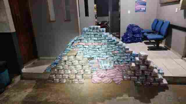 Ap&oacute;s troca de tiros, PM apreende 257 kg de maconha na BR-429