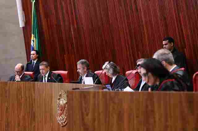 TSE aprova calend&aacute;rio eleitoral e regulamenta uso de IA nas Elei&ccedil;&otilde;es 2026
