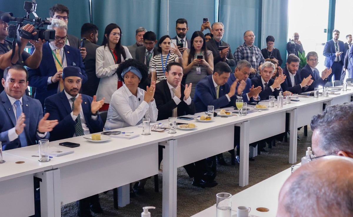 PEC 47 da transposi&ccedil;&atilde;o segue para a CCJ da C&acirc;mara dos Deputados e Silvia Cristina comemora