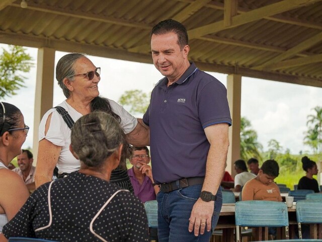 Dr. Luís do Hospital entrega trator e reforça apoio aos produtores de Vale do Anari