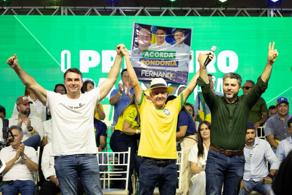 Ao lado de Fl&aacute;vio Bolsonaro, senador Bagattoli fala em resgate de Rond&ocirc;nia e do Brasil em 2026