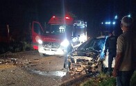 Acidente entre Strada e Corolla mata jovem de 20 anos e deixa tr&ecirc;s feridos graves