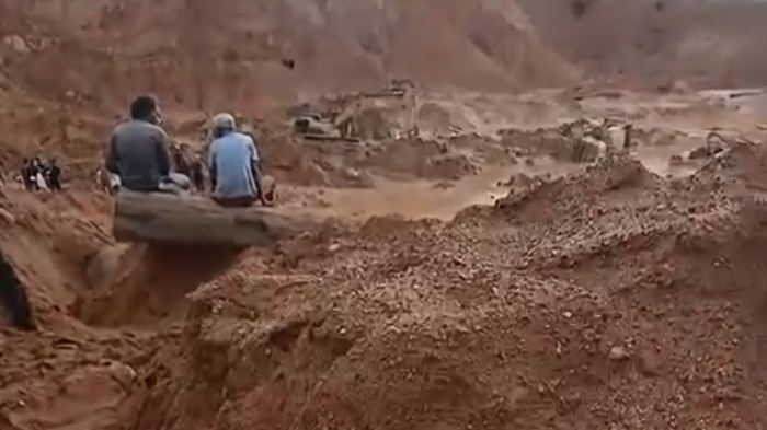 Desabamento em Bom Futuro deixa tr&ecirc;s feridos e trabalhador desaparecido