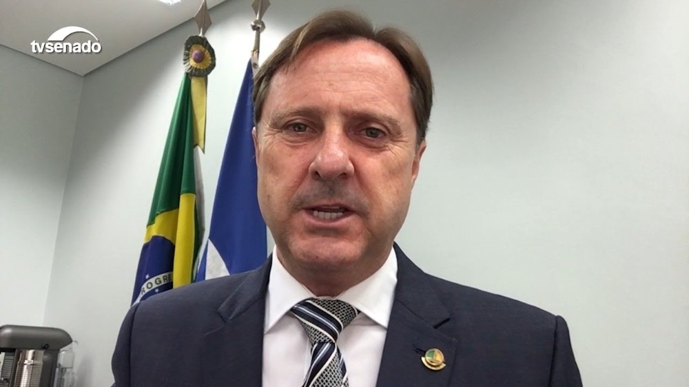 Para tirar d&uacute;vida sobre se pode concorrer, Acir Gurgacz faz pedido de Declara&ccedil;&atilde;o de Elegibilidade ao TRE