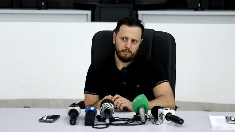Prefeito Flori Cordeiro decide permanecer na Prefeitura e no Podemos, mas deve apoiar Marcos Rogério