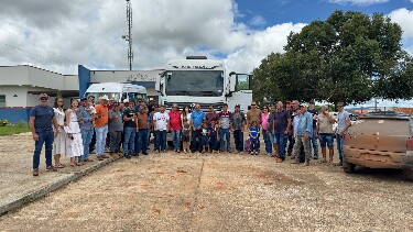Recursos assegurados por Cirone garantem aquisi&ccedil;&atilde;o de caminh&atilde;o e de novos implementos agr&iacute;colas