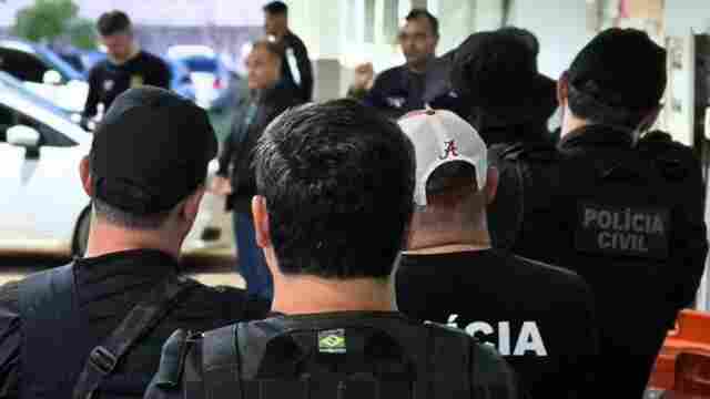 Opera&ccedil;&atilde;o conjunta da Pol&iacute;cia e &oacute;rg&atilde;os fiscalizadores mira postos de combust&iacute;veis na capital