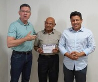 Pastor Evanildo assina ficha de filia&ccedil;&atilde;o no PSD com aval de Rocha e F&uacute;ria para concorrer &agrave; C&acirc;mara Federal