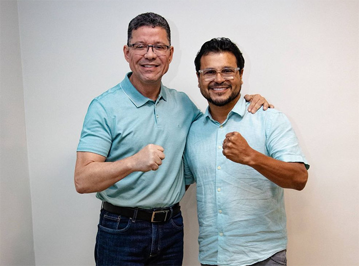 Pastor Evanildo assina ficha de filia&ccedil;&atilde;o no PSD com aval de Rocha e F&uacute;ria para concorrer &agrave; C&acirc;mara Federal