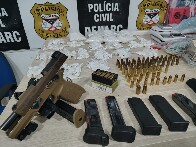 Casal &eacute; preso com arma e drogas na zona sul da capital