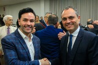 Irm&atilde;os J&uacute;nior e S&eacute;rgio Gon&ccedil;alves ainda aguardam ren&uacute;ncia de Rocha, mesmo com sinais da perman&ecirc;ncia do governador no cargo