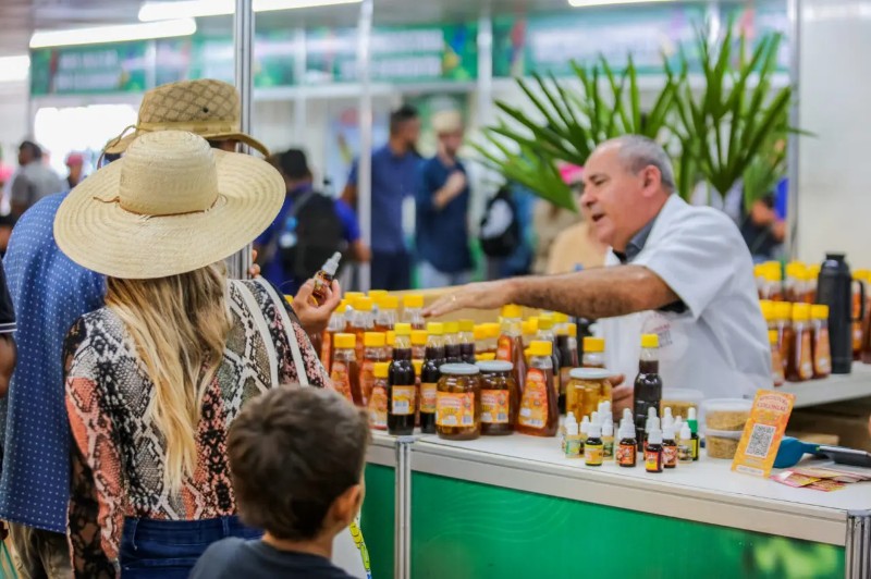Rond&ocirc;nia inicia a semana com mais de 2.200 vagas de emprego