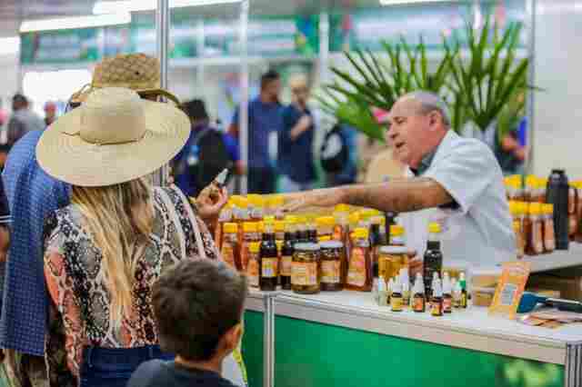 Rond&ocirc;nia inicia a semana com mais de 2.200 vagas de emprego