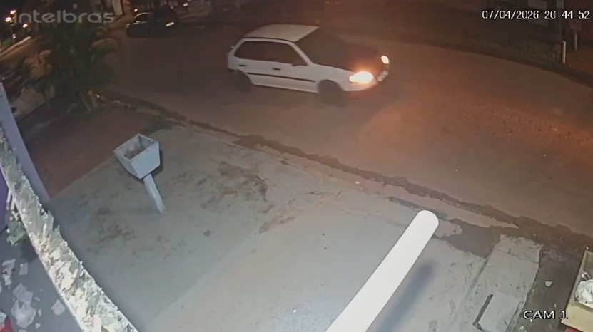 Bandidos armados invadem casa em busca de ouro, agridem mulheres, mas fogem apenas com corrente