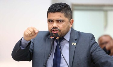 Ex-deputado Jesu&iacute;no Boabaid usa entidade de militares para voltar ao poder e busca aproxima&ccedil;&atilde;o com o Governo