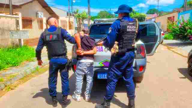 PM prende criminoso que invadiu casa e abusou sexualmente de mulher durante a madrugada