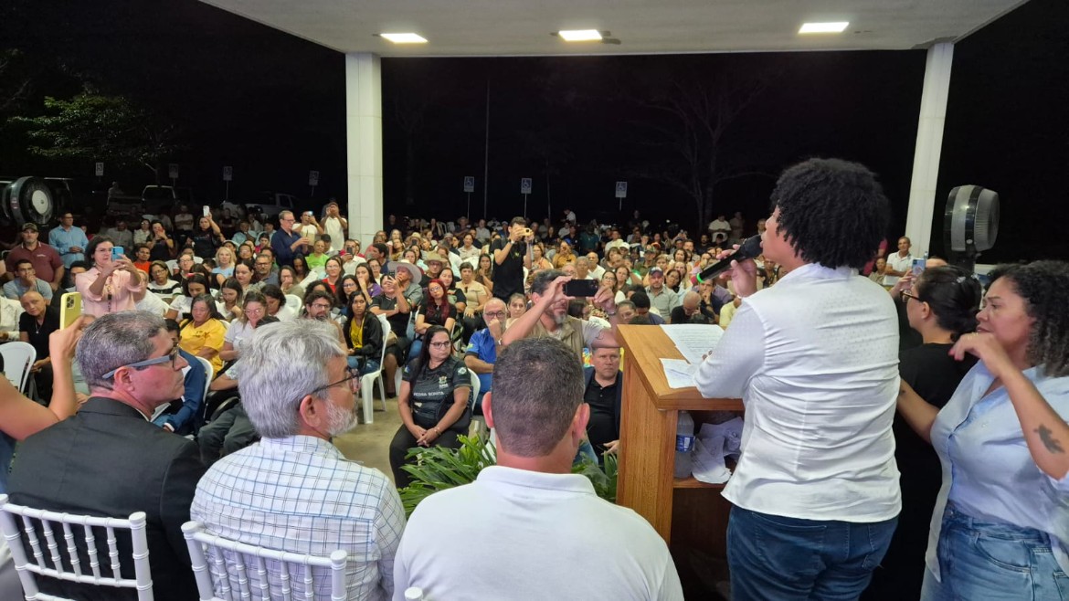 S&iacute;lvia Cristina afirma que seu mandato veio para enxergar aqueles que o mundo ignorava