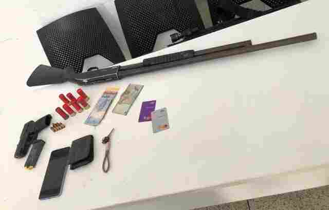 Confronto com a PM termina com dois criminosos presos e armas apreendidas