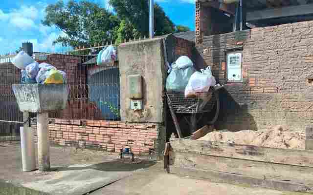 Transi&ccedil;&atilde;o na coleta de lixo em Porto Velho tem suspeita de sabotagem ap&oacute;s grande ac&uacute;mulo de res&iacute;duos antes da troca de empresa