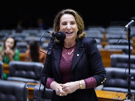 Com projetos de repercuss&atilde;o nacional aprovados na C&acirc;mara, Jaqueline Cassol anuncia pr&eacute;-candidatura pelo PSD