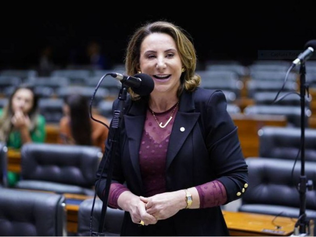 Com projetos de repercuss&atilde;o nacional aprovados na C&acirc;mara, Jaqueline Cassol anuncia pr&eacute;-candidatura pelo PSD