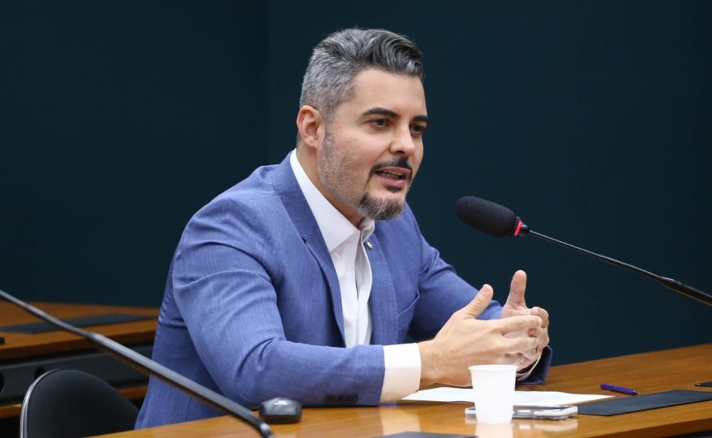 Deputado Thiago Flores assina PEC contra impunidade de menores