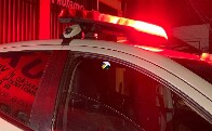 Tentativa de roubo contra policial termina com fuga e moto abandonada
