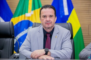 Dr. Lu&iacute;s do Hospital assegura R$ 1,2 milh&atilde;o para constru&ccedil;&atilde;o de pista de caminhada em Jaru