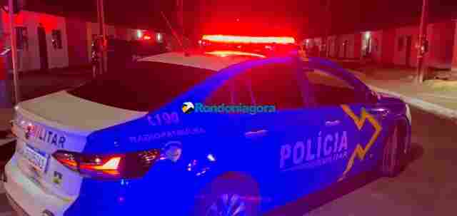 Jovem &eacute; atacado a facadas por homem ciumento em posto de combust&iacute;veis de Candeias do Jamari