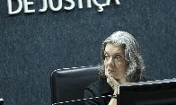 Relatora no STF, ministra C&aacute;rmen L&uacute;cia vota por derrubar flexibiliza&ccedil;&atilde;o da Lei da Ficha Limpa
