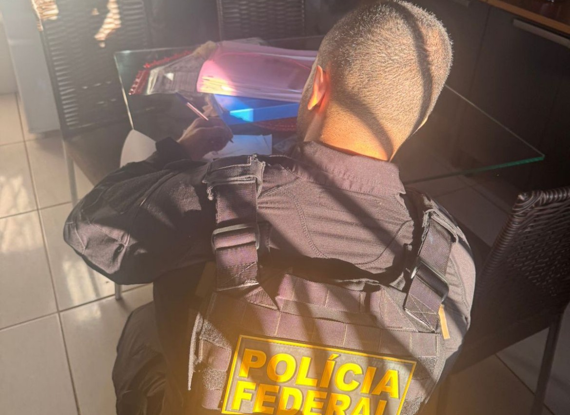 Operação Concessão Ilusória investiga contratos fraudulentos de veículos em Rondônia; PF cumpre mandado no Acre