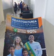 Apoiadores de F&uacute;ria distribuem revista no Hospital Regional, caso gera revolta e mil&iacute;cia digital ataca ve&iacute;culos