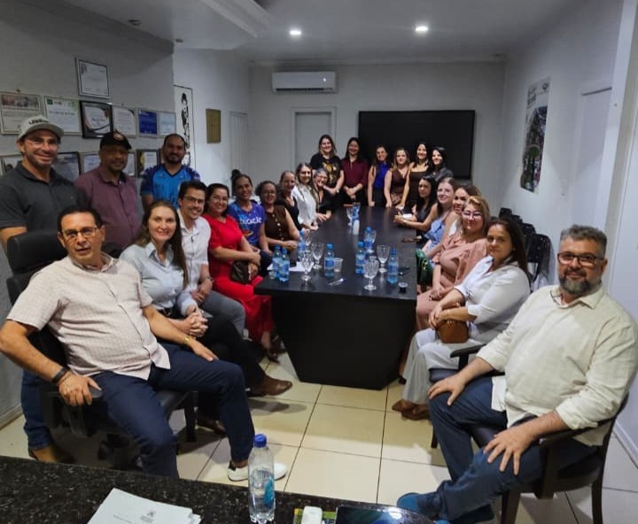 Deputada Lebrinha discute demandas da educação em Rolim de Moura
