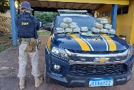 PRF apreende 15 kg de skunk com passageira de t&aacute;xi na BR-364 em Porto Velho