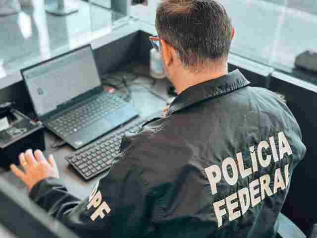 Opera&ccedil;&atilde;o da PF investiga abuso sexual infantojuvenil pela internet em Colorado do Oeste