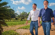 Ao lado de L&eacute;o Moraes, Marcos Rog&eacute;rio destaca educa&ccedil;&atilde;o como prioridade: "O povo merece investimentos que ajudem a construir um futuro melhor"