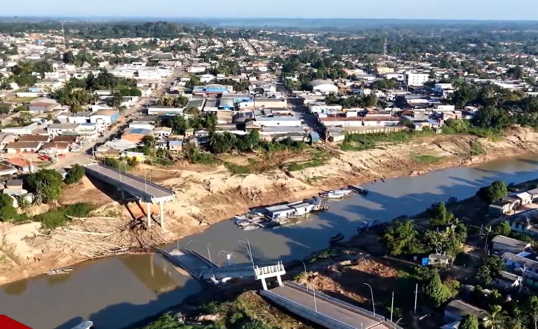 Vídeo mostra ponte desabando em Sena Madureira, no Acre