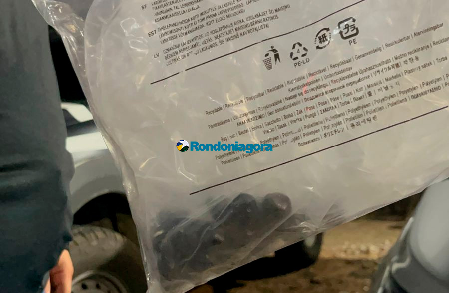 Mulher de detento é presa ao tentar entrar em presídio com 50 porções de drogas no estômago